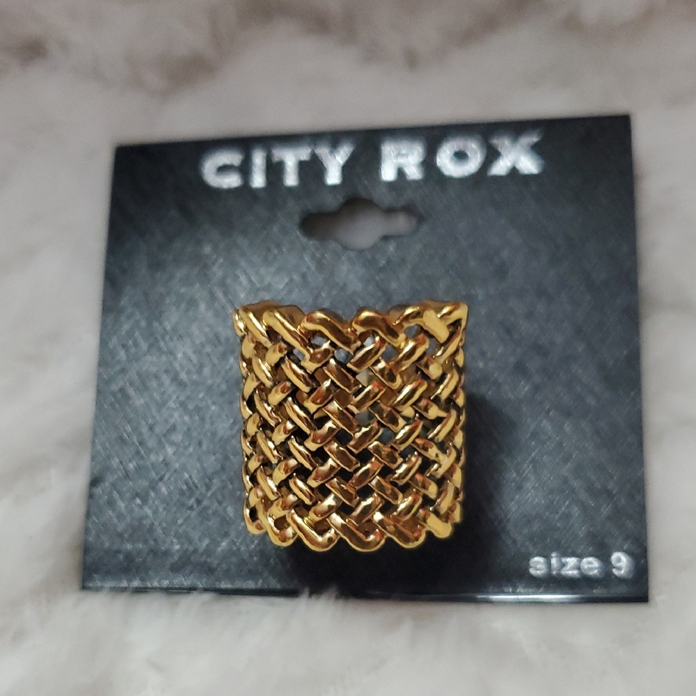 City Rox Gold Tone Woven Ring